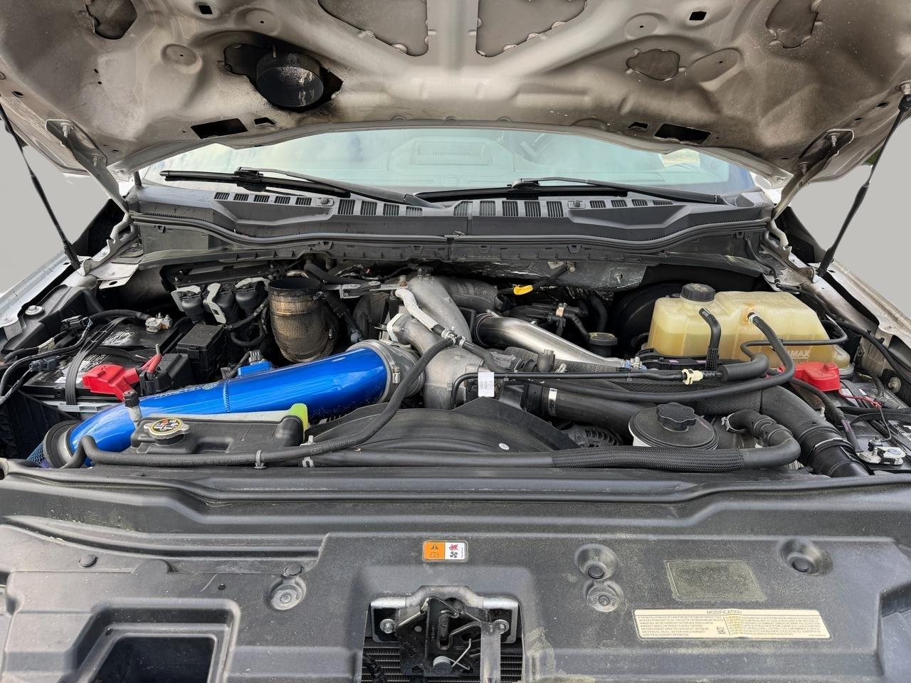 Ford F-250 SD Lariat Crew Cab 4WD 2022