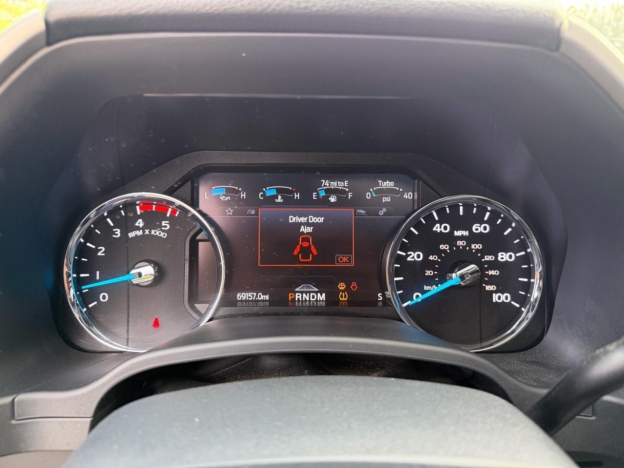 Ford F-250 SD Lariat Crew Cab 4WD 2022