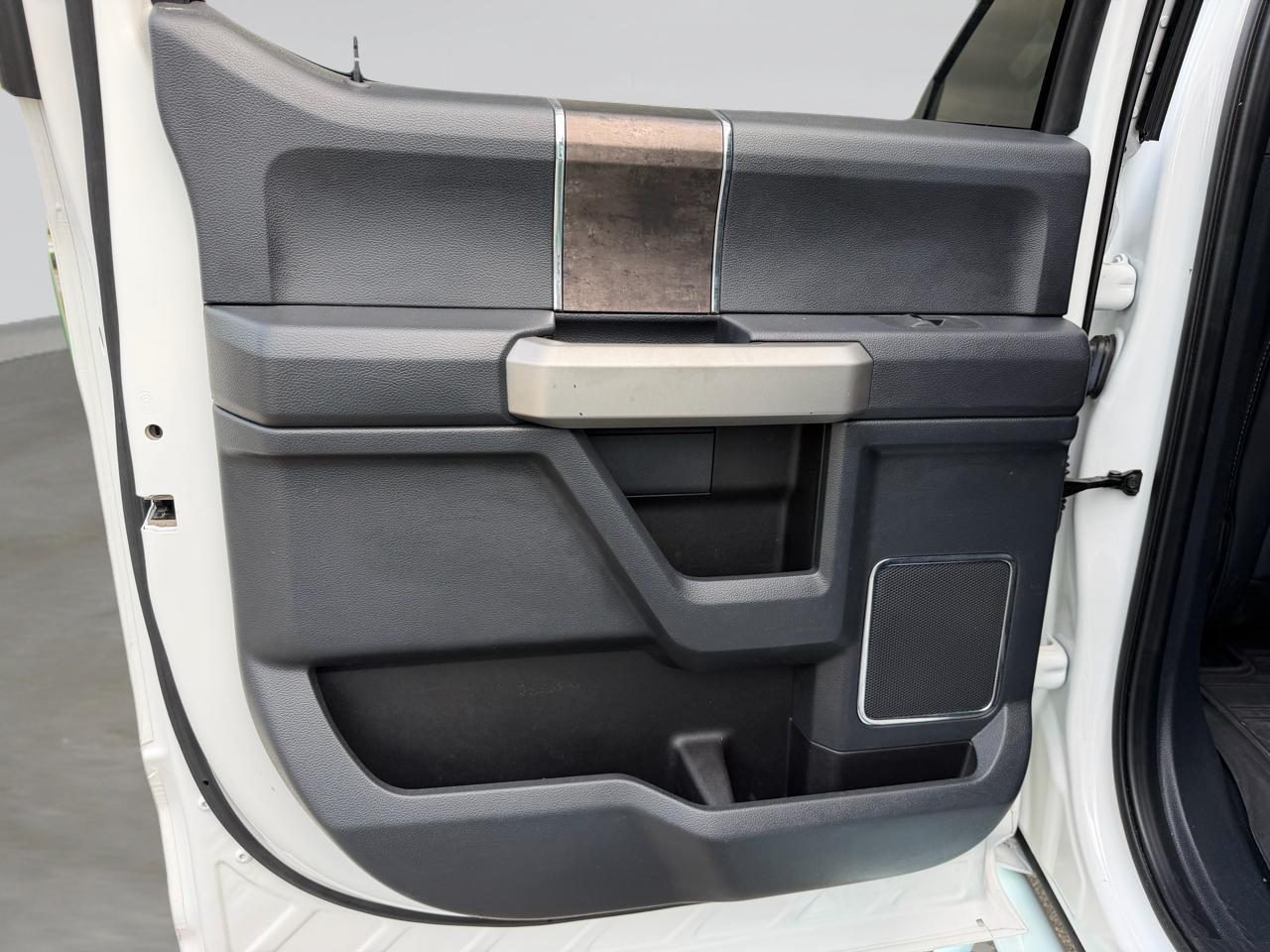 Ford F-250 SD Lariat Crew Cab 4WD 2022