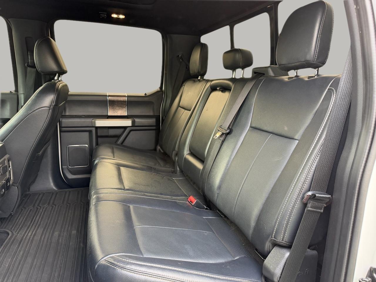 Ford F-250 SD Lariat Crew Cab 4WD 2022