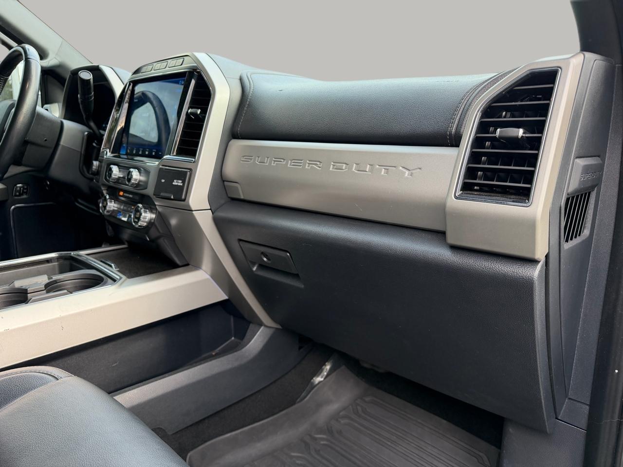 Ford F-250 SD Lariat Crew Cab 4WD 2022