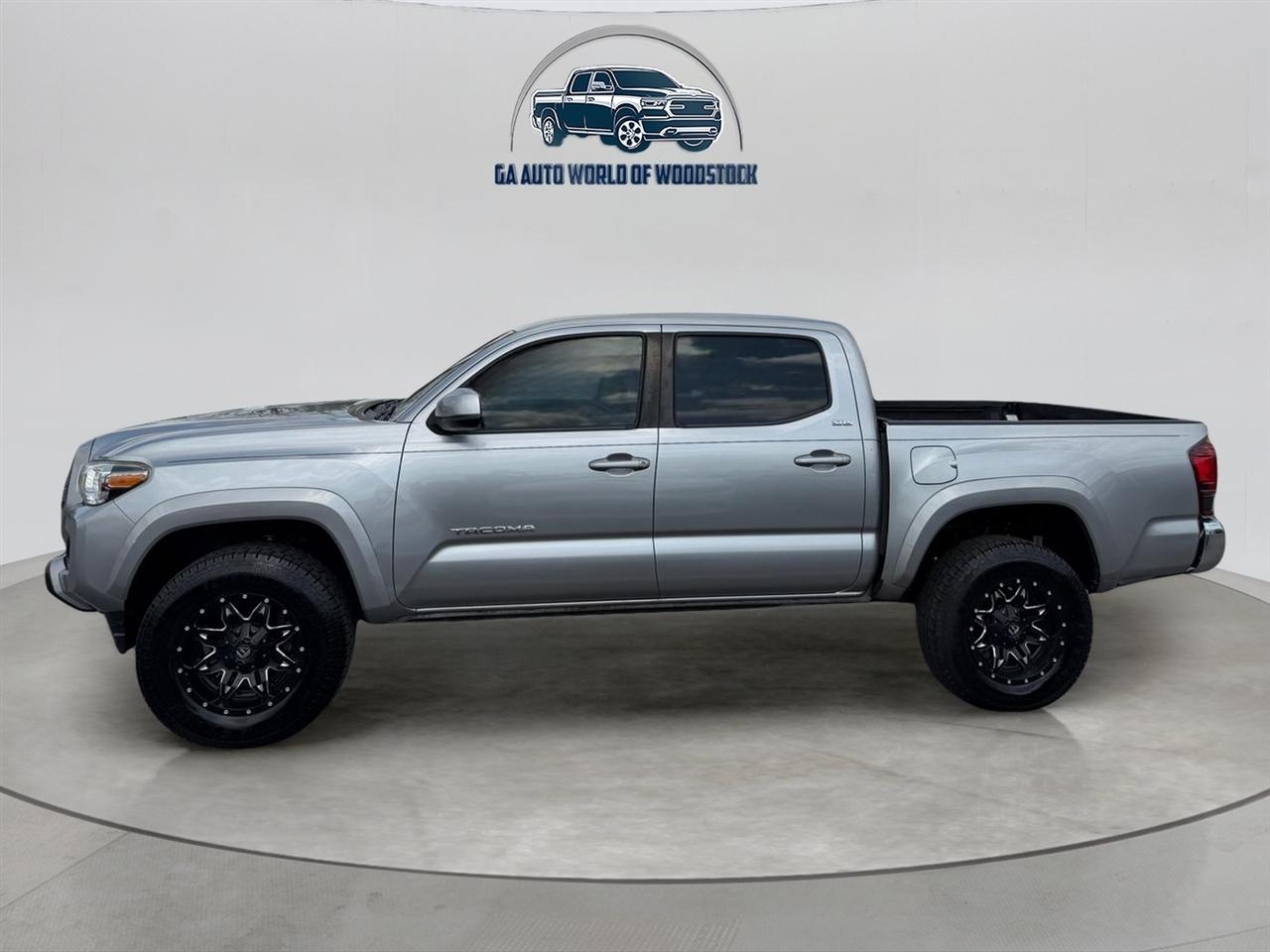 Toyota Tacoma 2WD Double Cab V6 AT SR5 (Natl) 2021