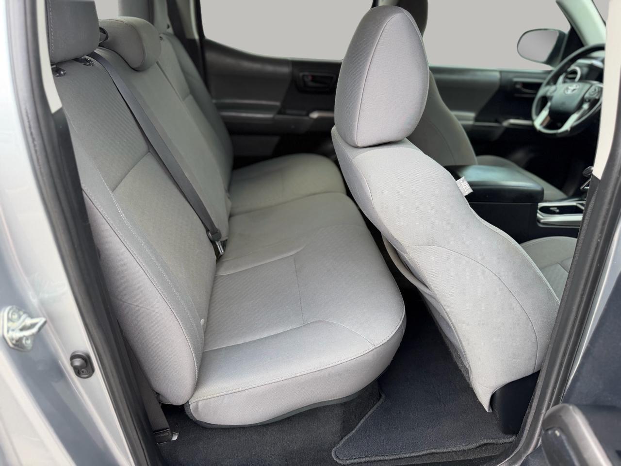 Toyota Tacoma 2WD Double Cab V6 AT SR5 (Natl) 2021