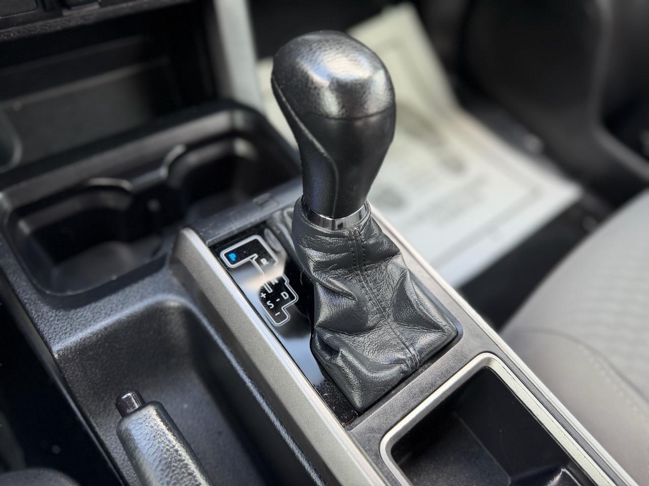 Toyota Tacoma 2WD Double Cab V6 AT SR5 (Natl) 2021