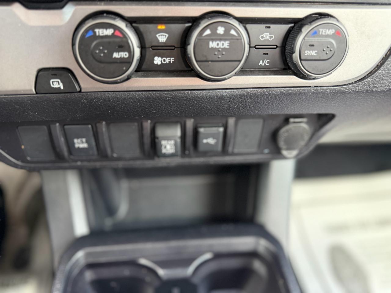 Toyota Tacoma 2WD Double Cab V6 AT SR5 (Natl) 2021