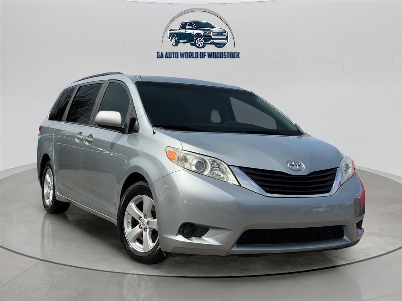 Toyota Sienna LE FWD 8-Passenger V6 2014