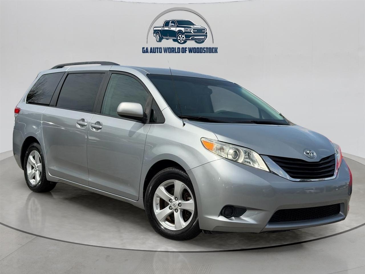 Toyota Sienna LE FWD 8-Passenger V6 2014