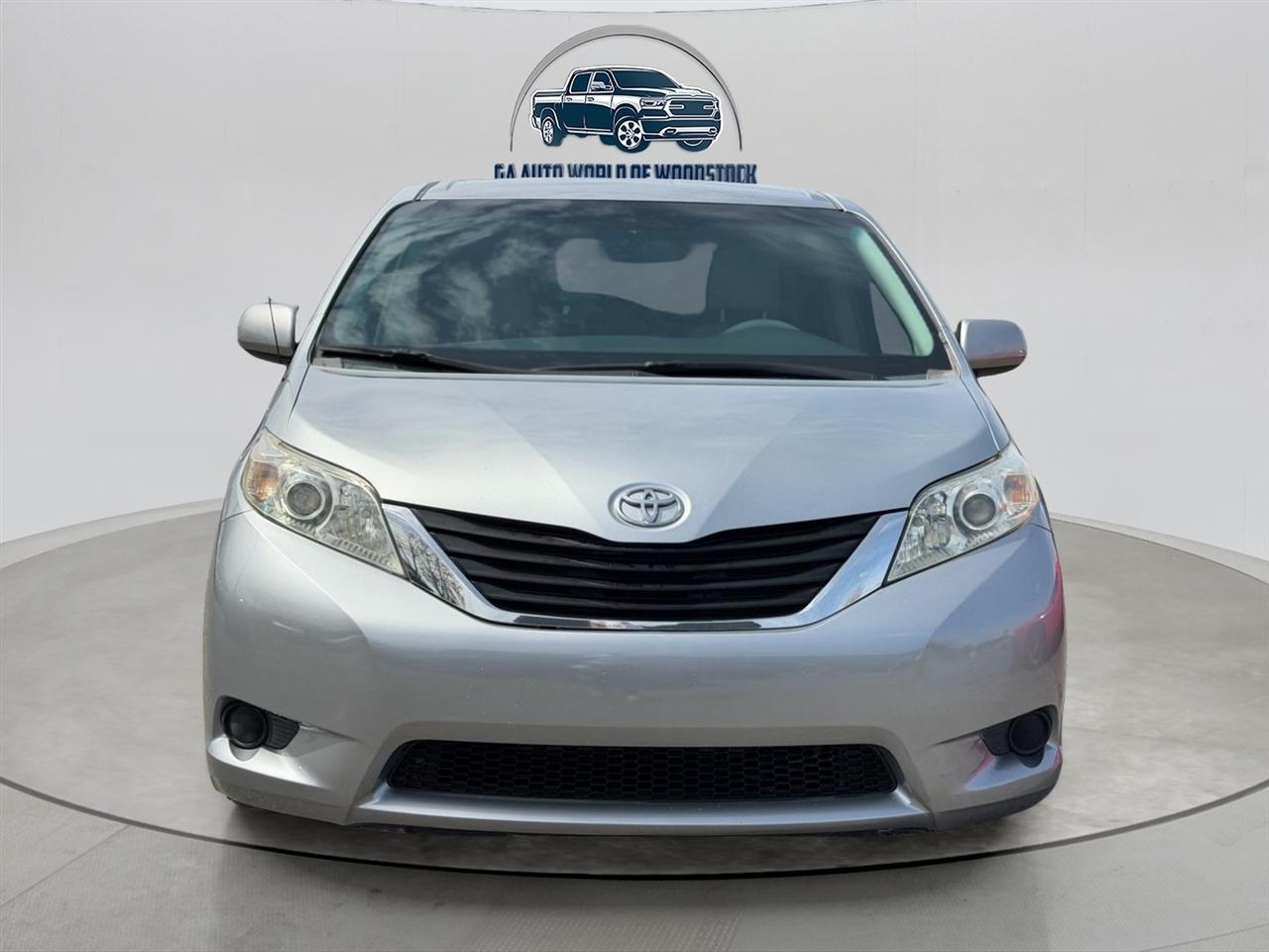 Toyota Sienna LE FWD 8-Passenger V6 2014