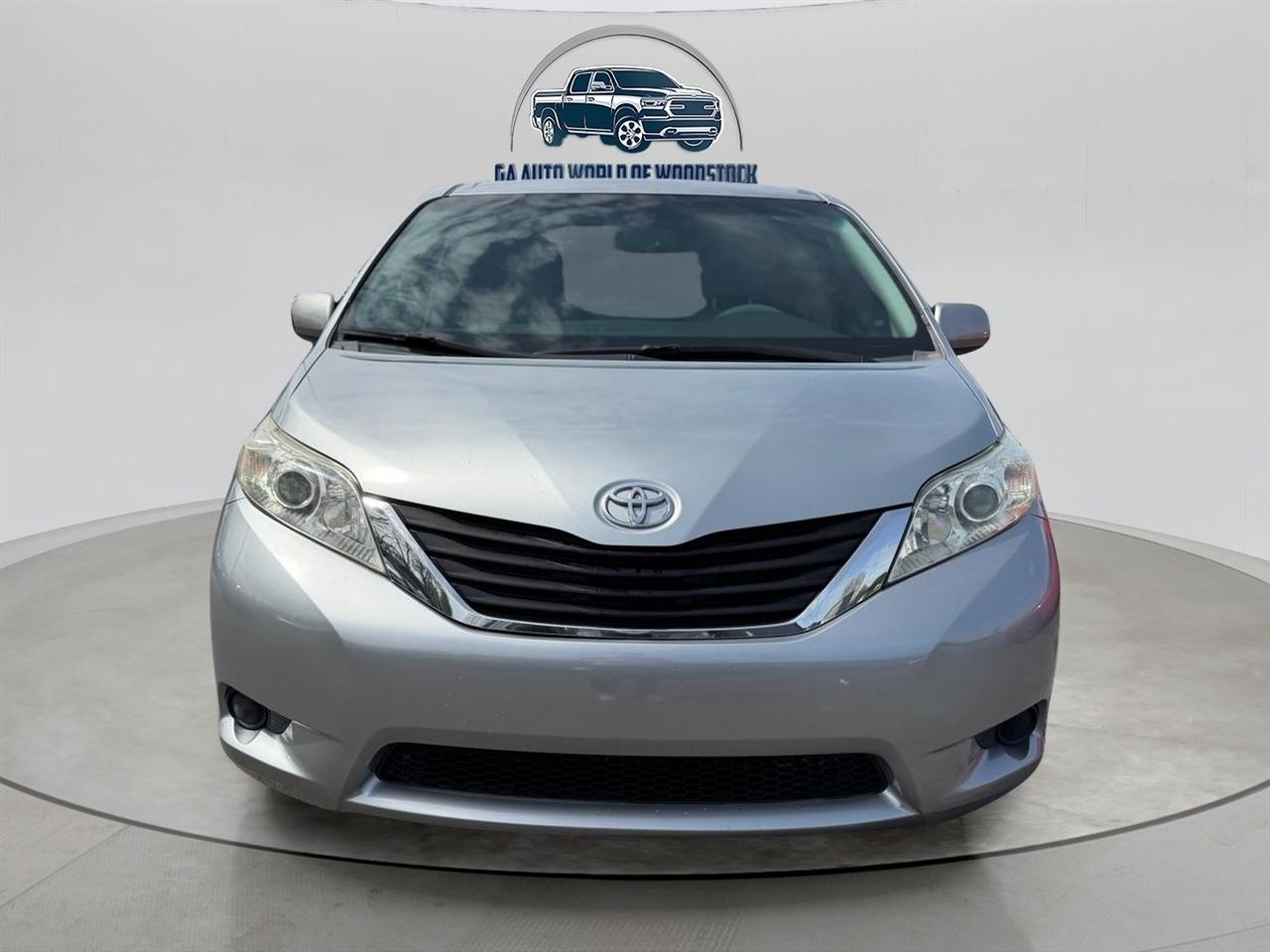 Toyota Sienna LE FWD 8-Passenger V6 2014