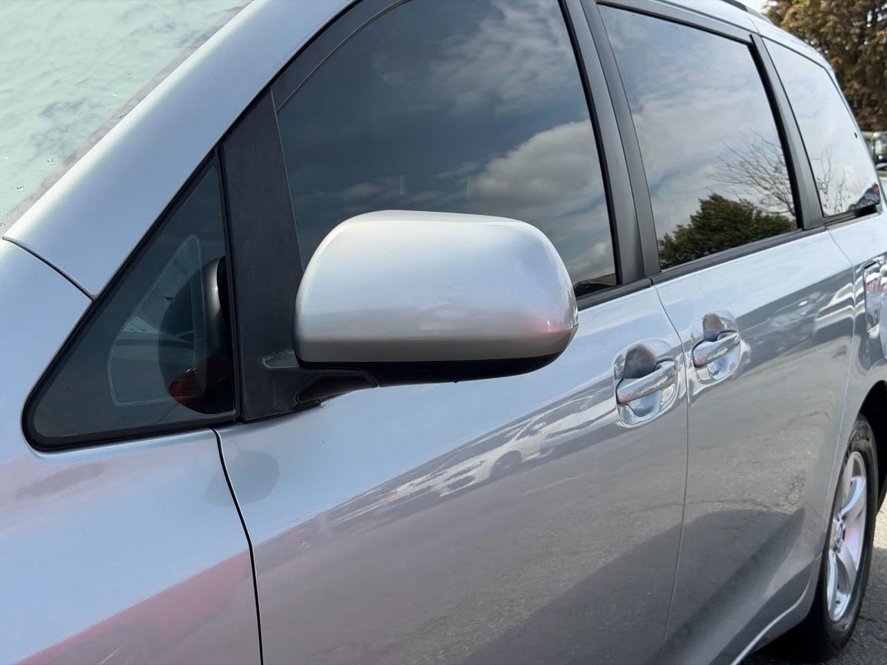 Toyota Sienna LE FWD 8-Passenger V6 2014