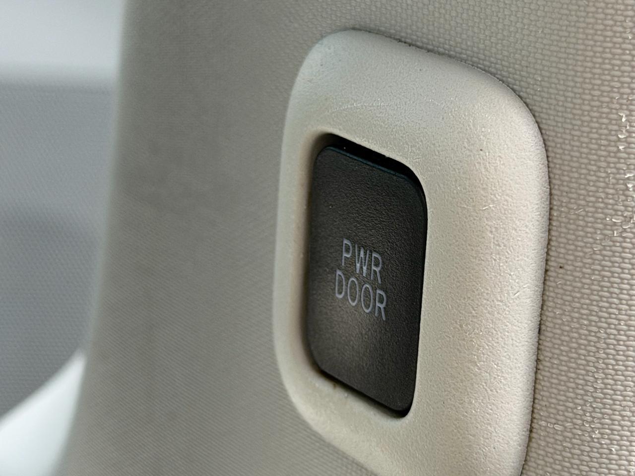 Toyota Sienna LE FWD 8-Passenger V6 2014