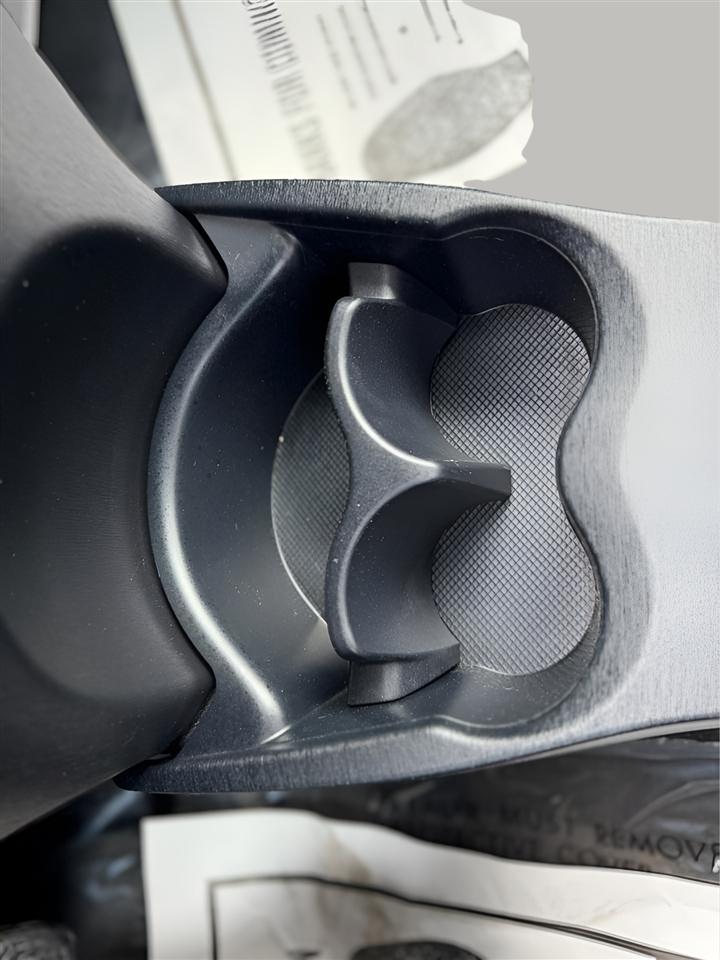 Toyota Yaris Base 4D Hatchback 2012