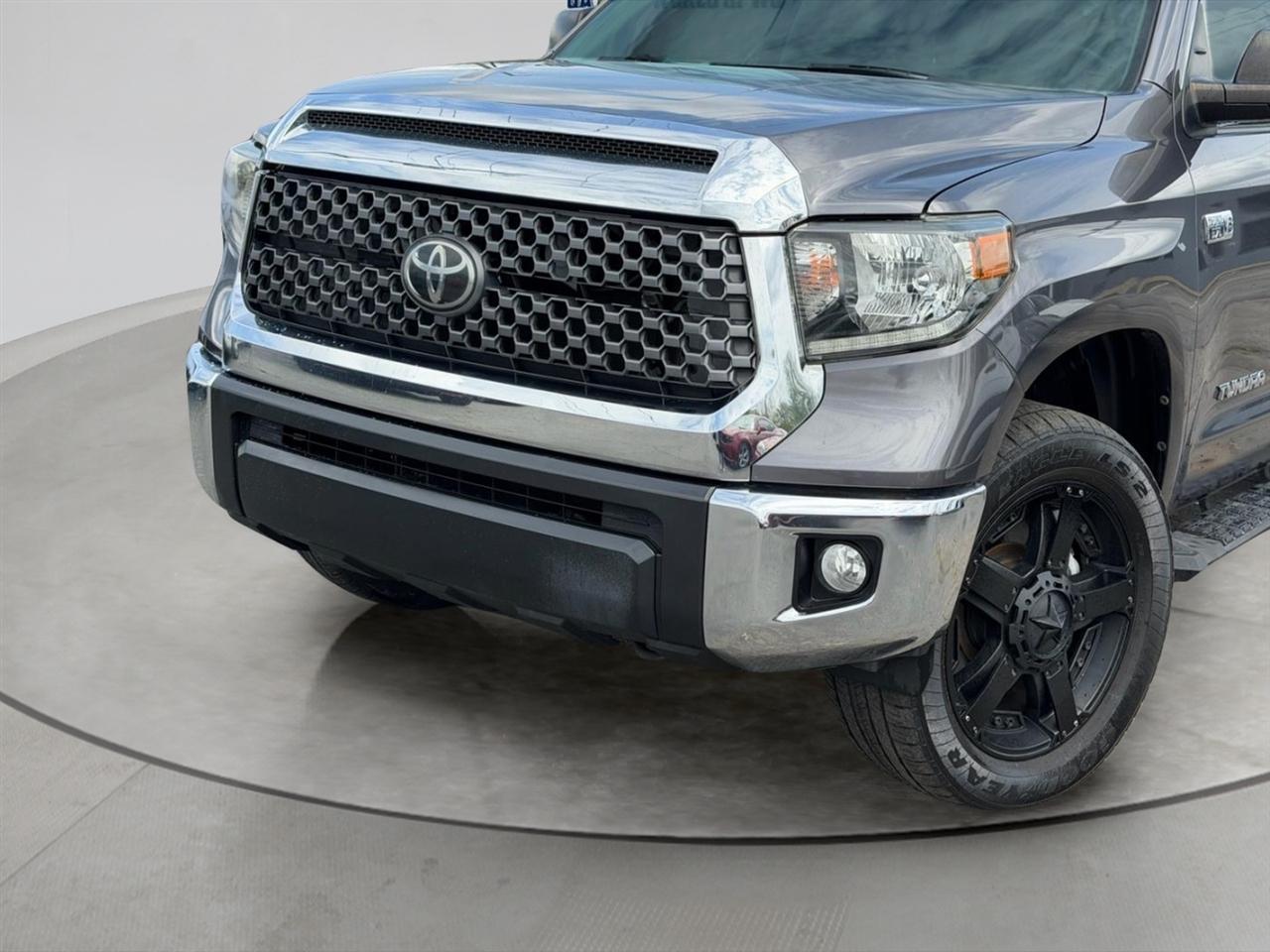 Toyota Tundra SR5 5.7L V8 FFV CrewMax 4WD 2019