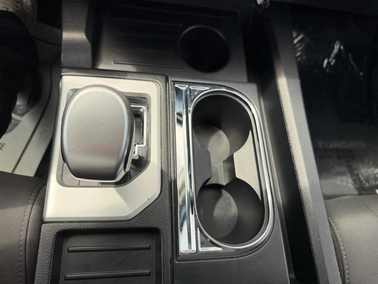 Toyota Tundra SR5 5.7L V8 FFV CrewMax 4WD 2019