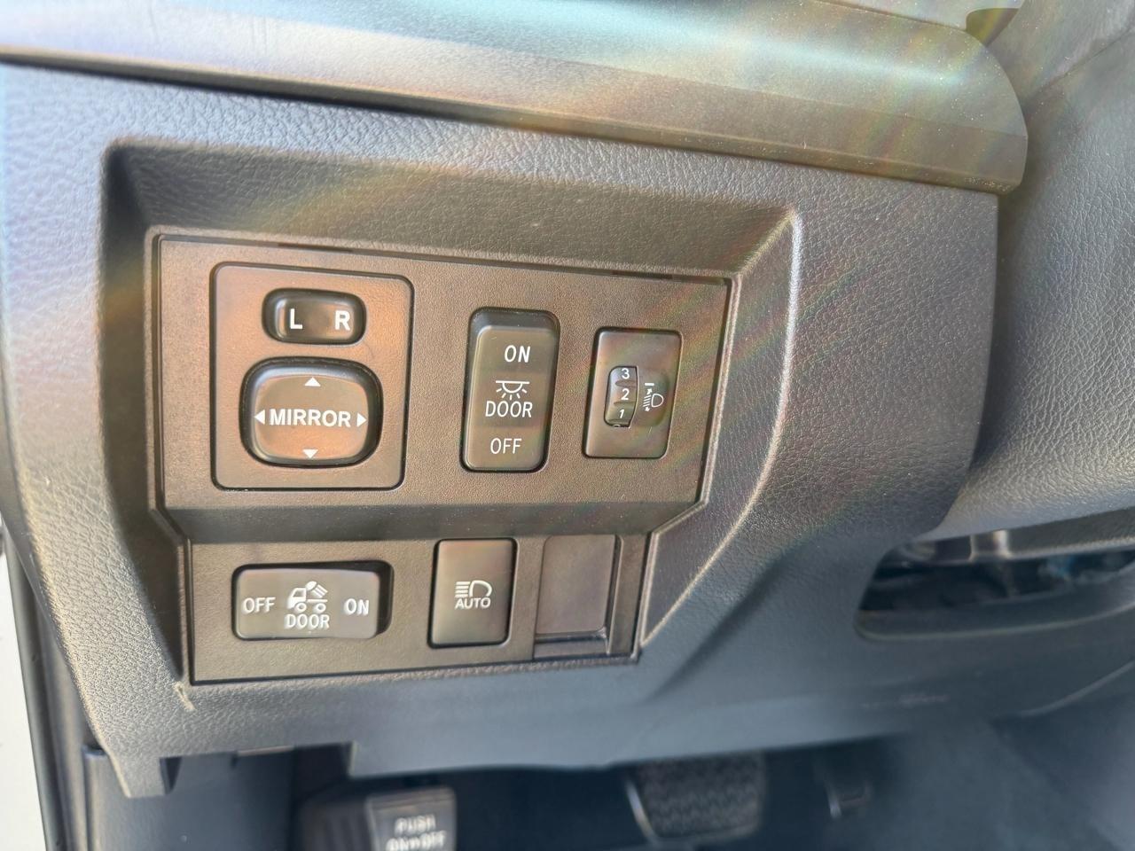 Toyota Tundra SR5 4.6L V8 Double Cab 2WD 2019