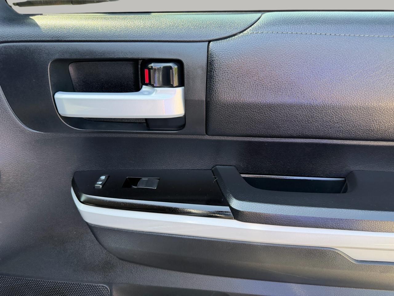 Toyota Tundra SR5 4.6L V8 Double Cab 2WD 2019