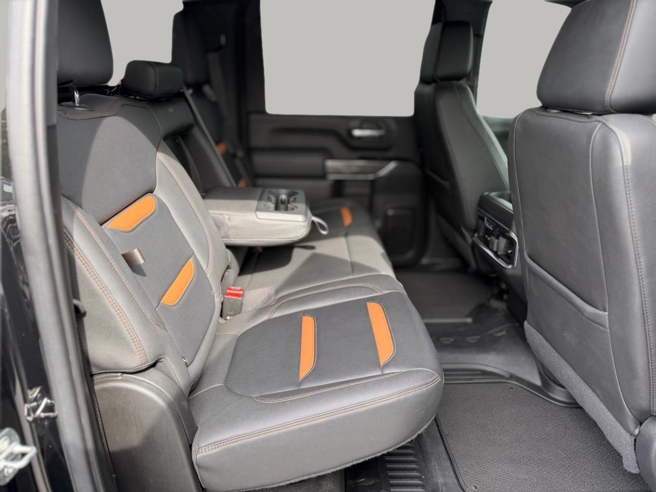 GMC Sierra 2500HD AT4 Crew Cab 4WD 2023