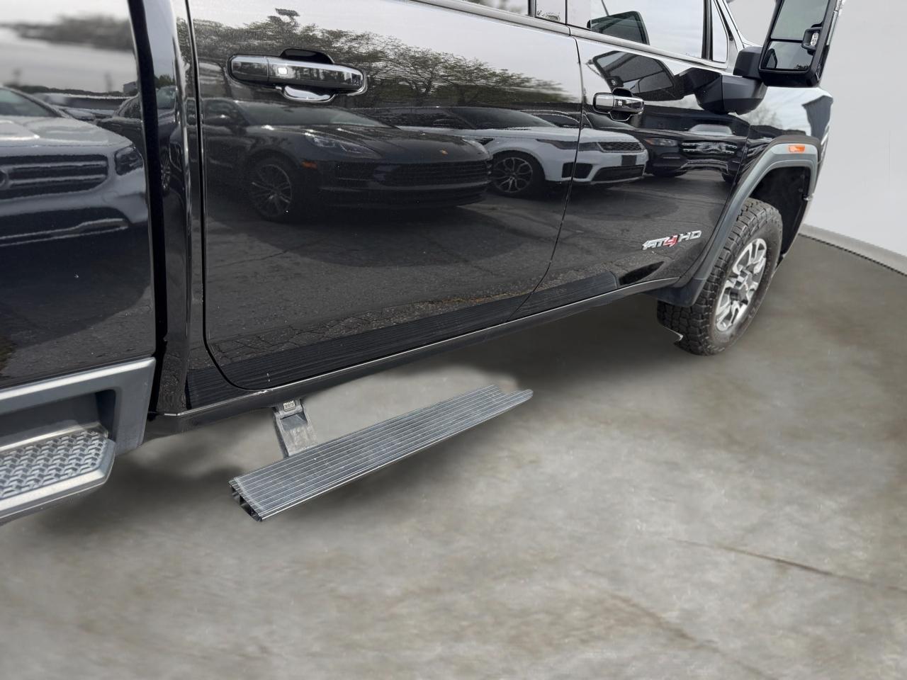 GMC Sierra 2500HD AT4 Crew Cab 4WD 2023