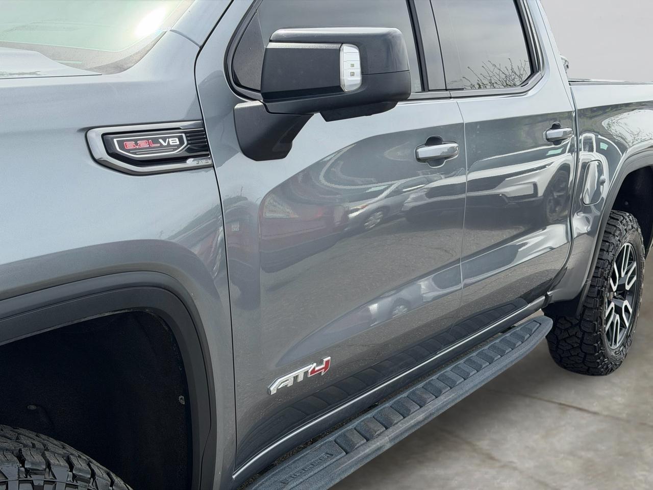 GMC Sierra 1500 AT4 Crew Cab Short Box 4WD 2021