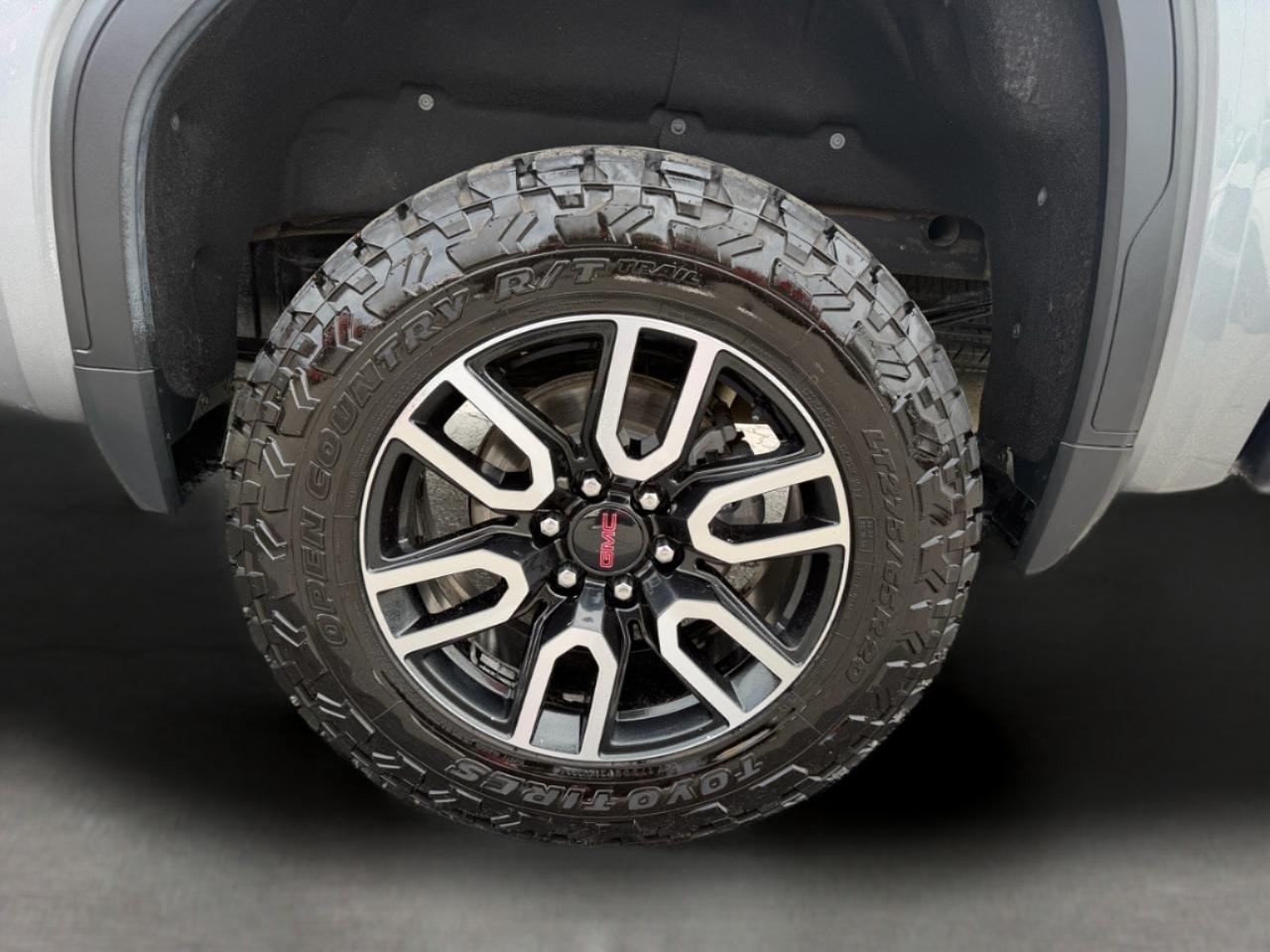 GMC Sierra 1500 AT4 Crew Cab Short Box 4WD 2021