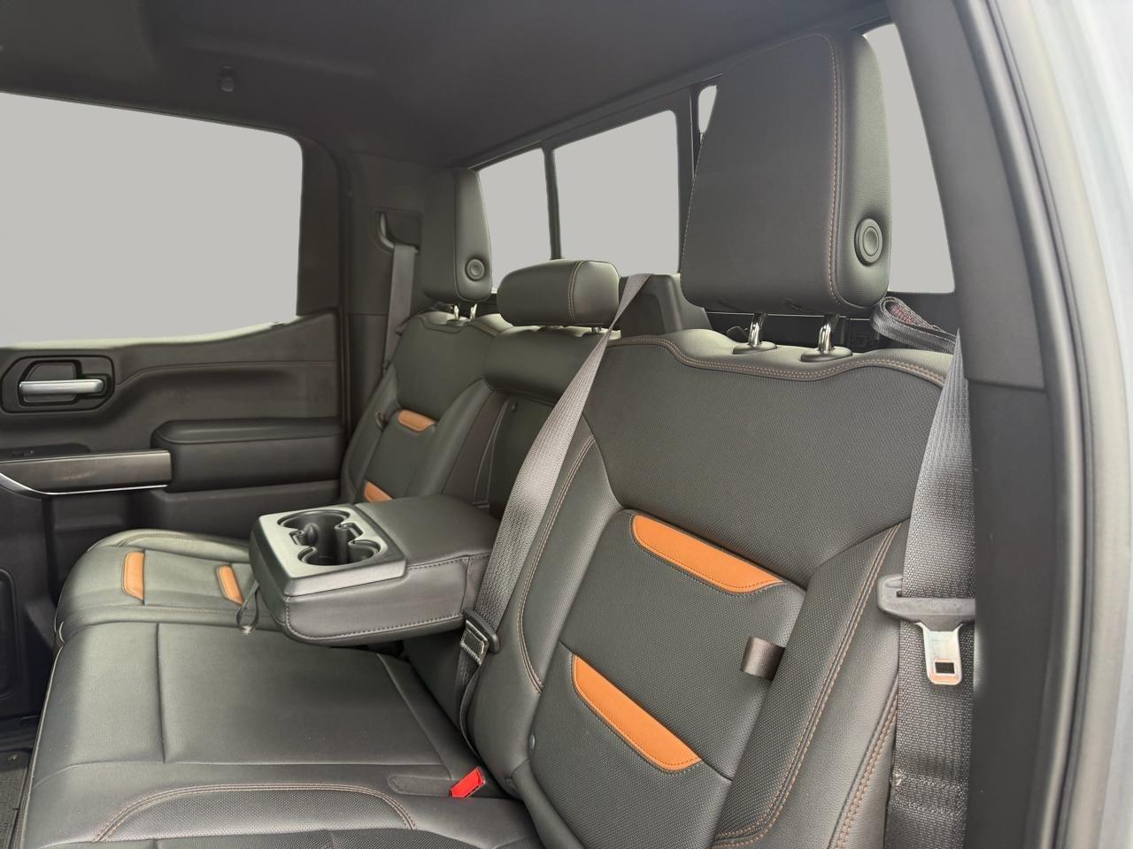 GMC Sierra 1500 AT4 Crew Cab Short Box 4WD 2021