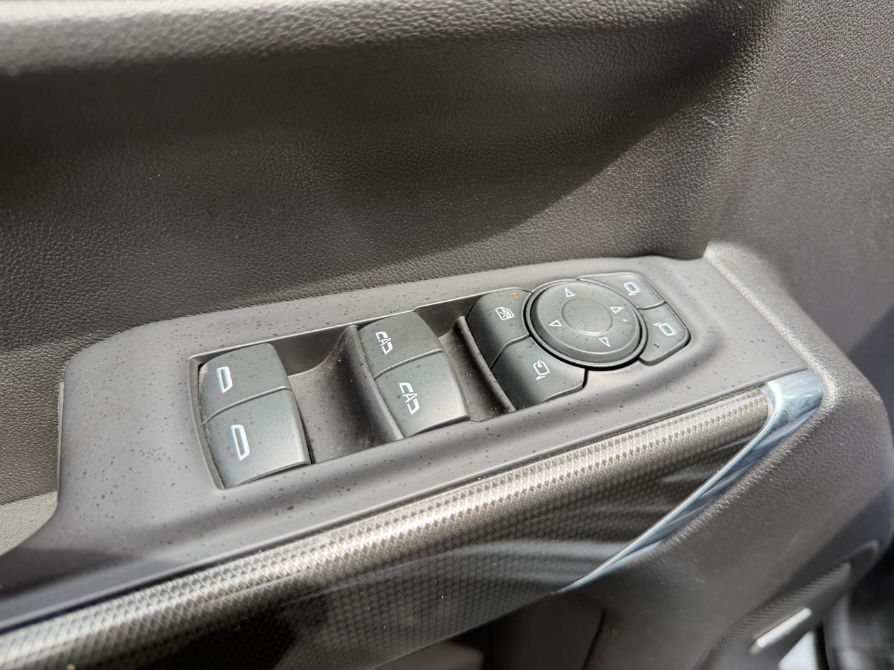 GMC Sierra 1500 AT4 Crew Cab Short Box 4WD 2021