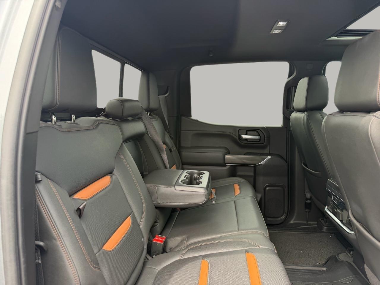 GMC Sierra 1500 AT4 Crew Cab Short Box 4WD 2021