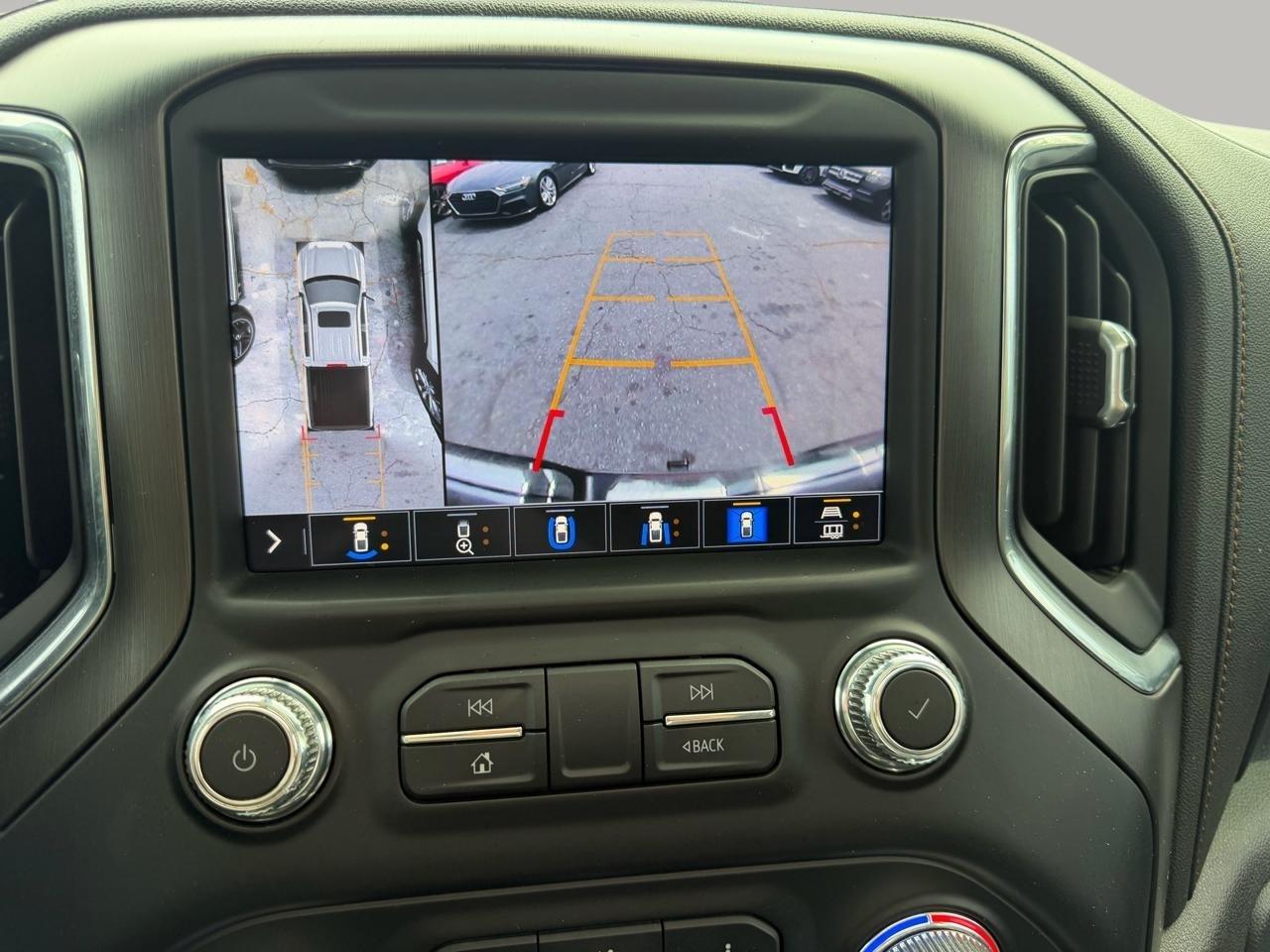 GMC Sierra 1500 AT4 Crew Cab Short Box 4WD 2021