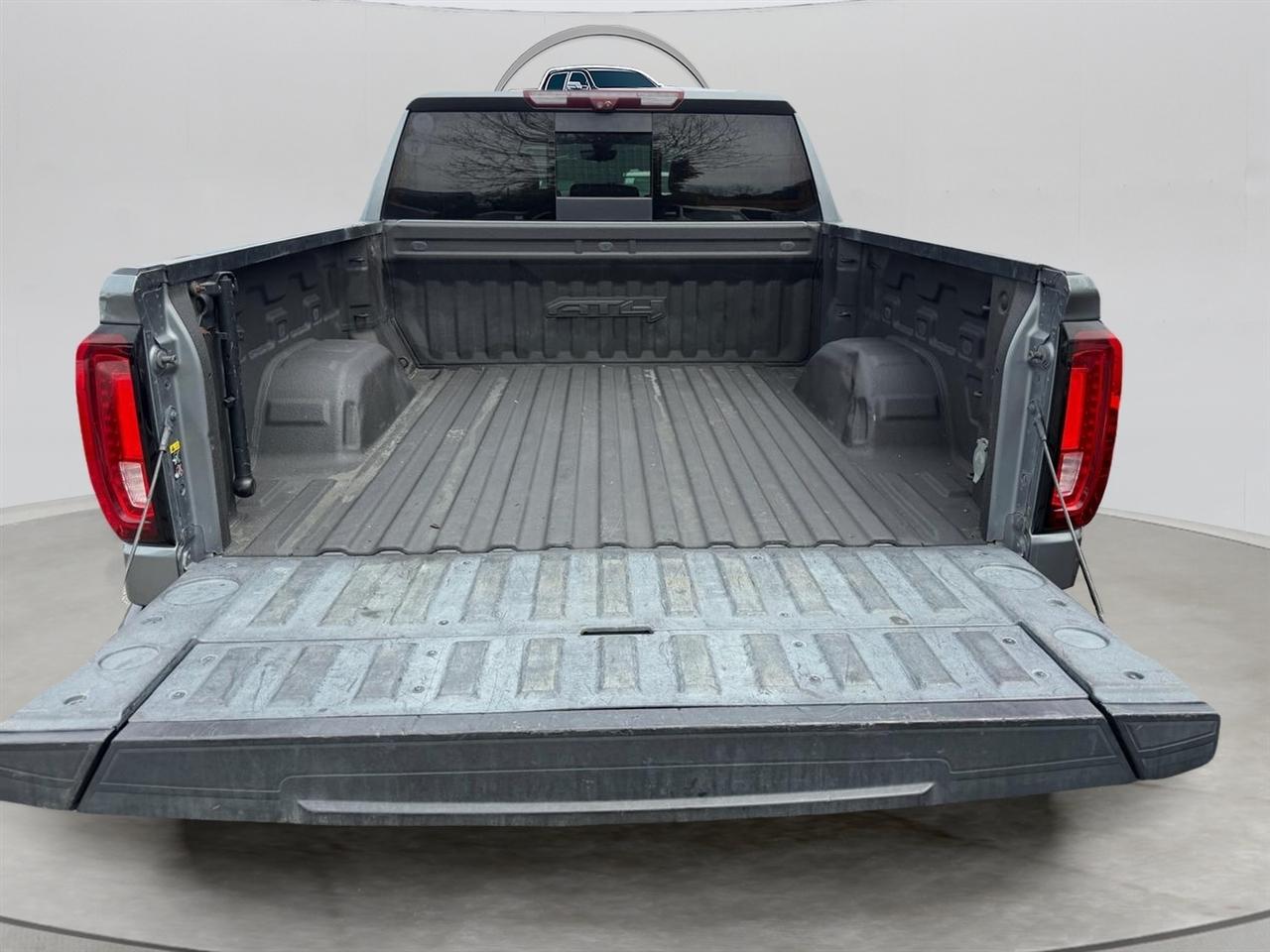 GMC Sierra 1500 AT4 Crew Cab Short Box 4WD 2021