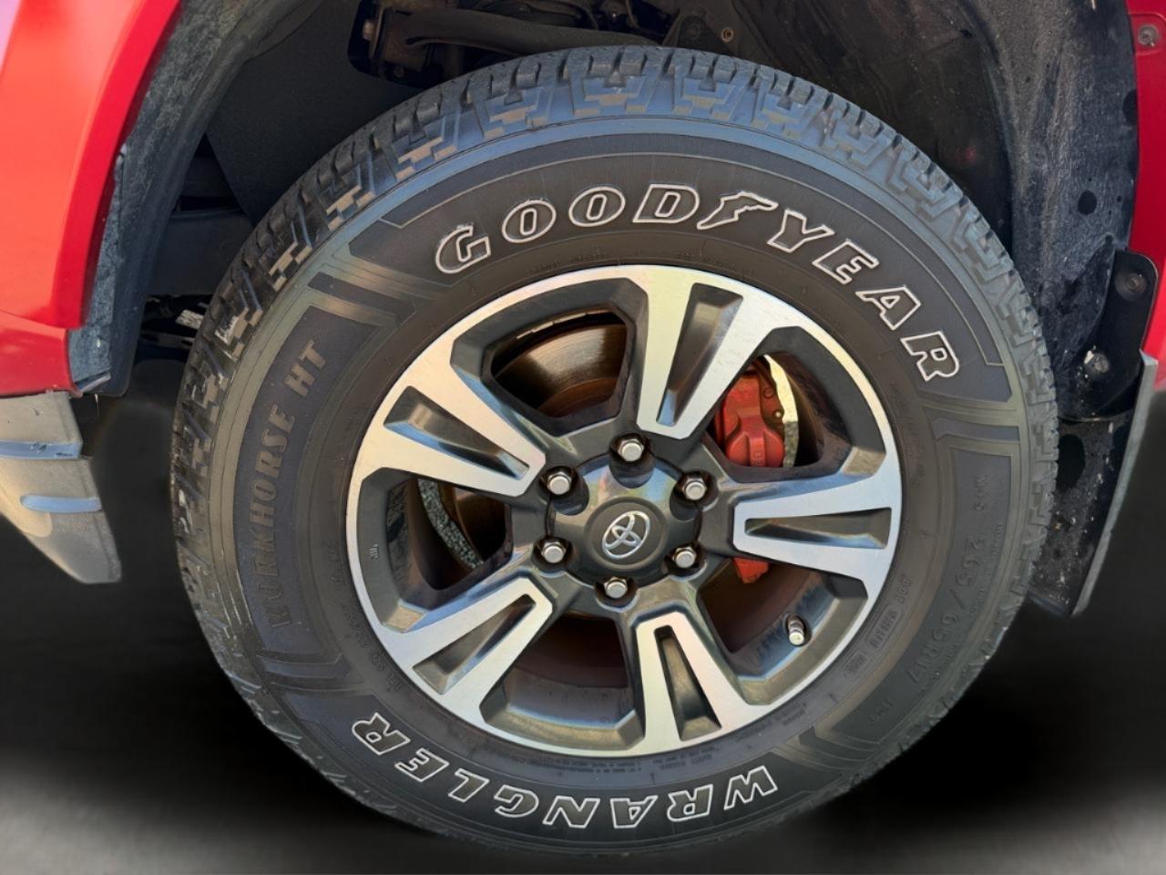 Toyota Tacoma TRD Sport Double Cab 5' Bed V6 4x2 AT (Natl) 2016