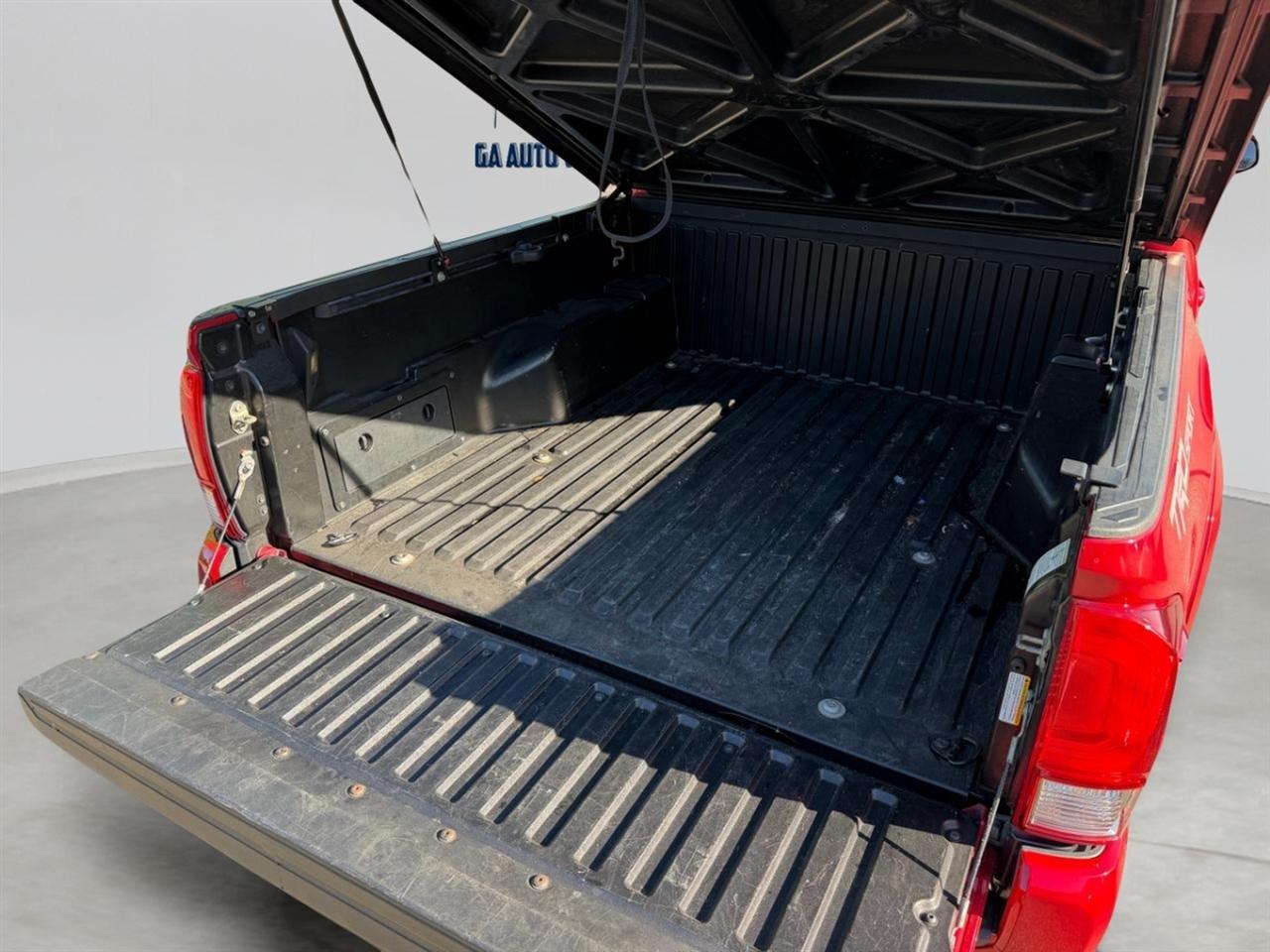 Toyota Tacoma TRD Sport Double Cab 5' Bed V6 4x2 AT (Natl) 2016