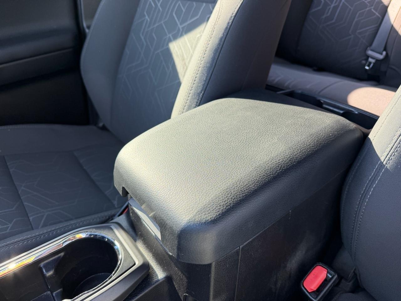 Toyota Tacoma TRD Sport Double Cab 5' Bed V6 4x2 AT (Natl) 2016