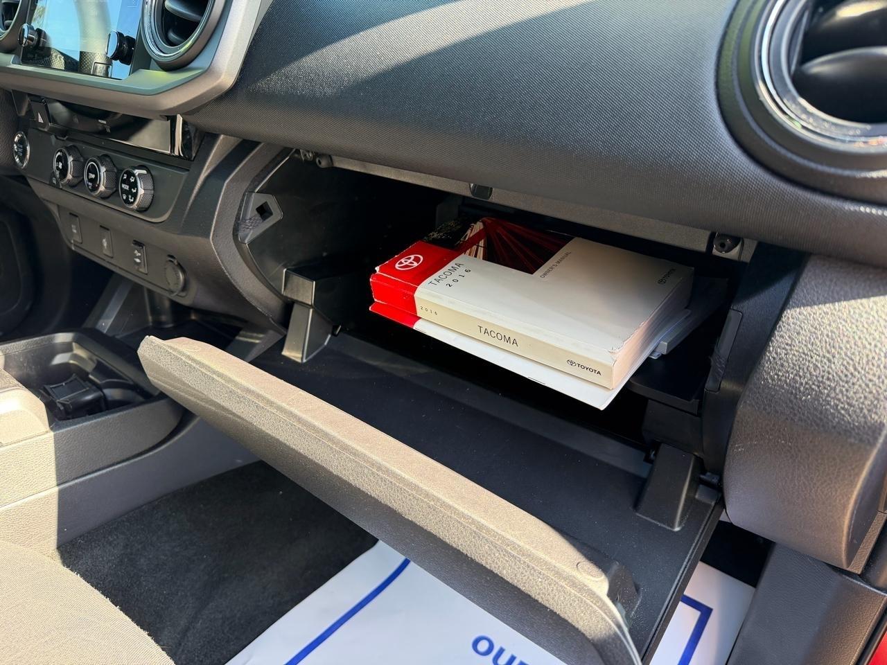 Toyota Tacoma TRD Sport Double Cab 5' Bed V6 4x2 AT (Natl) 2016