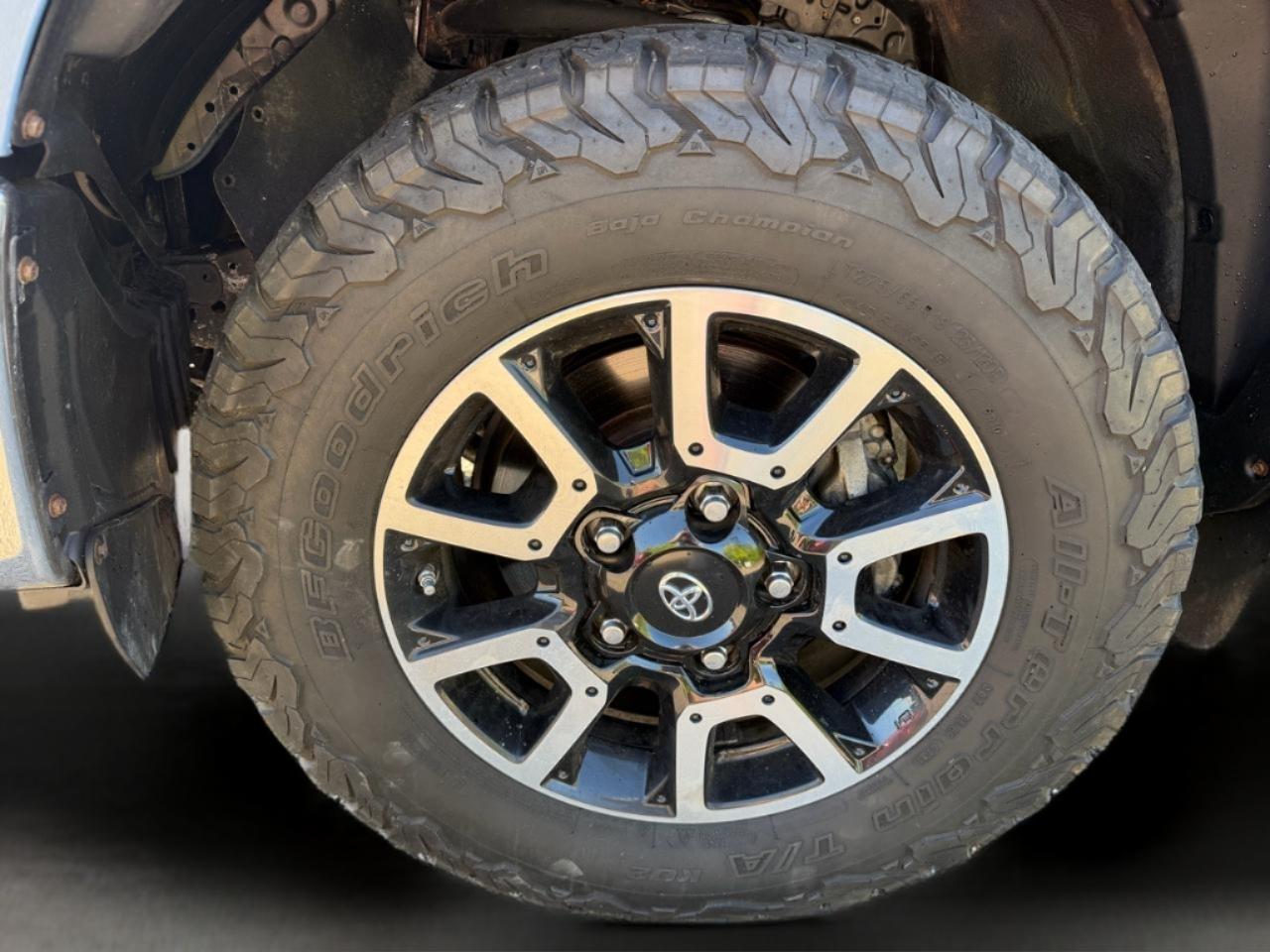 Toyota Tundra SR5 5.7L V8 Double Cab 4WD 2019