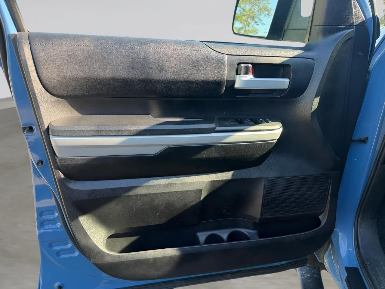 Toyota Tundra SR5 5.7L V8 Double Cab 4WD 2019