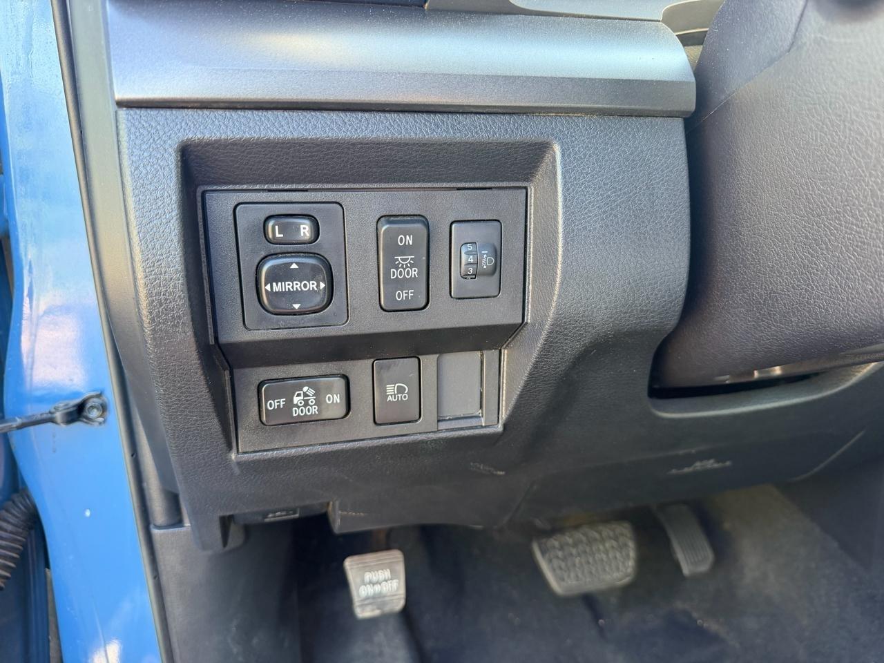 Toyota Tundra SR5 5.7L V8 Double Cab 4WD 2019