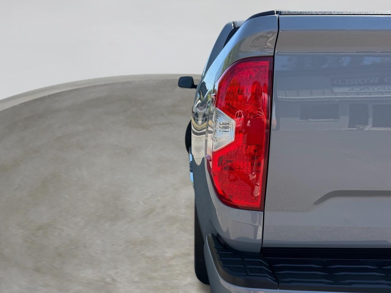 Toyota Tundra Limited 5.7L CrewMax 2WD 2019