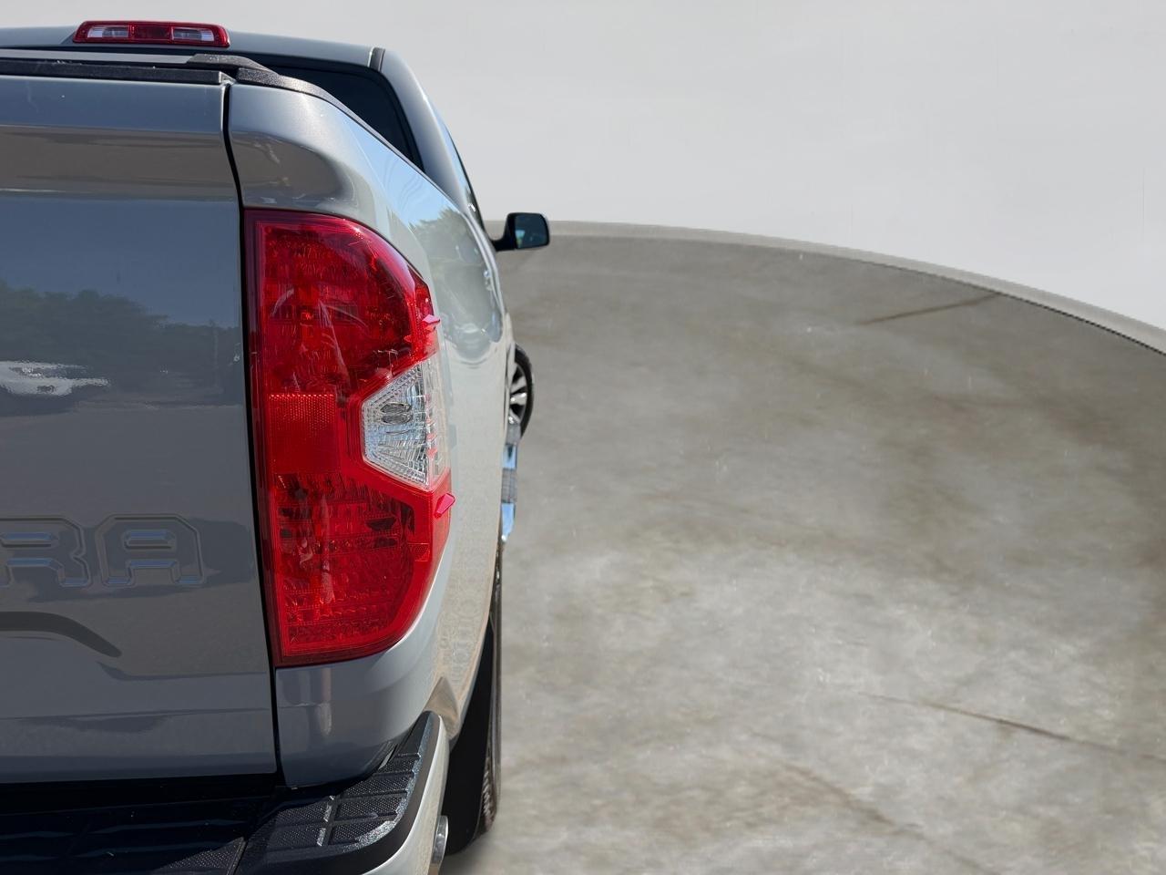 Toyota Tundra Limited 5.7L CrewMax 2WD 2019