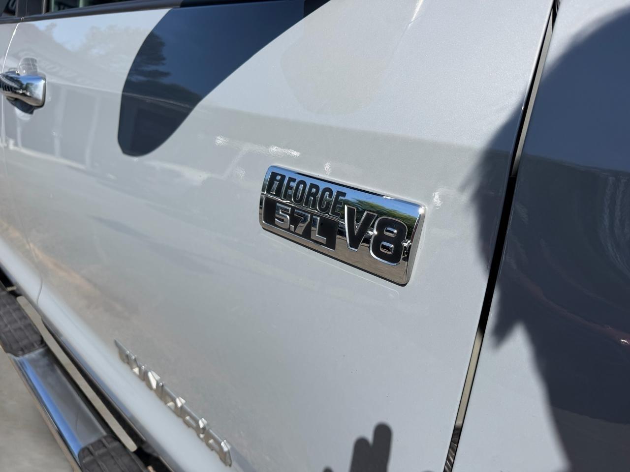 Toyota Tundra Limited 5.7L CrewMax 2WD 2019