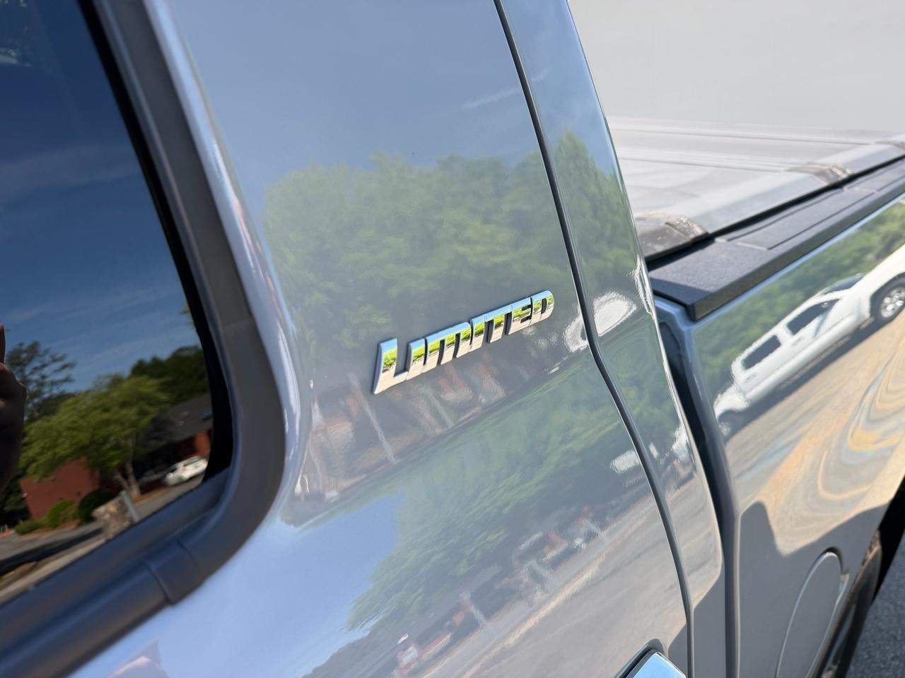 Toyota Tundra Limited 5.7L CrewMax 2WD 2019