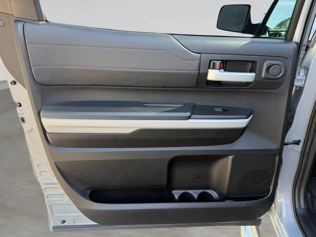 Toyota Tundra Limited 5.7L CrewMax 2WD 2019