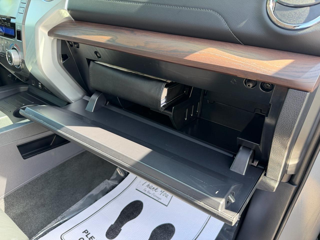 Toyota Tundra Limited 5.7L CrewMax 2WD 2019