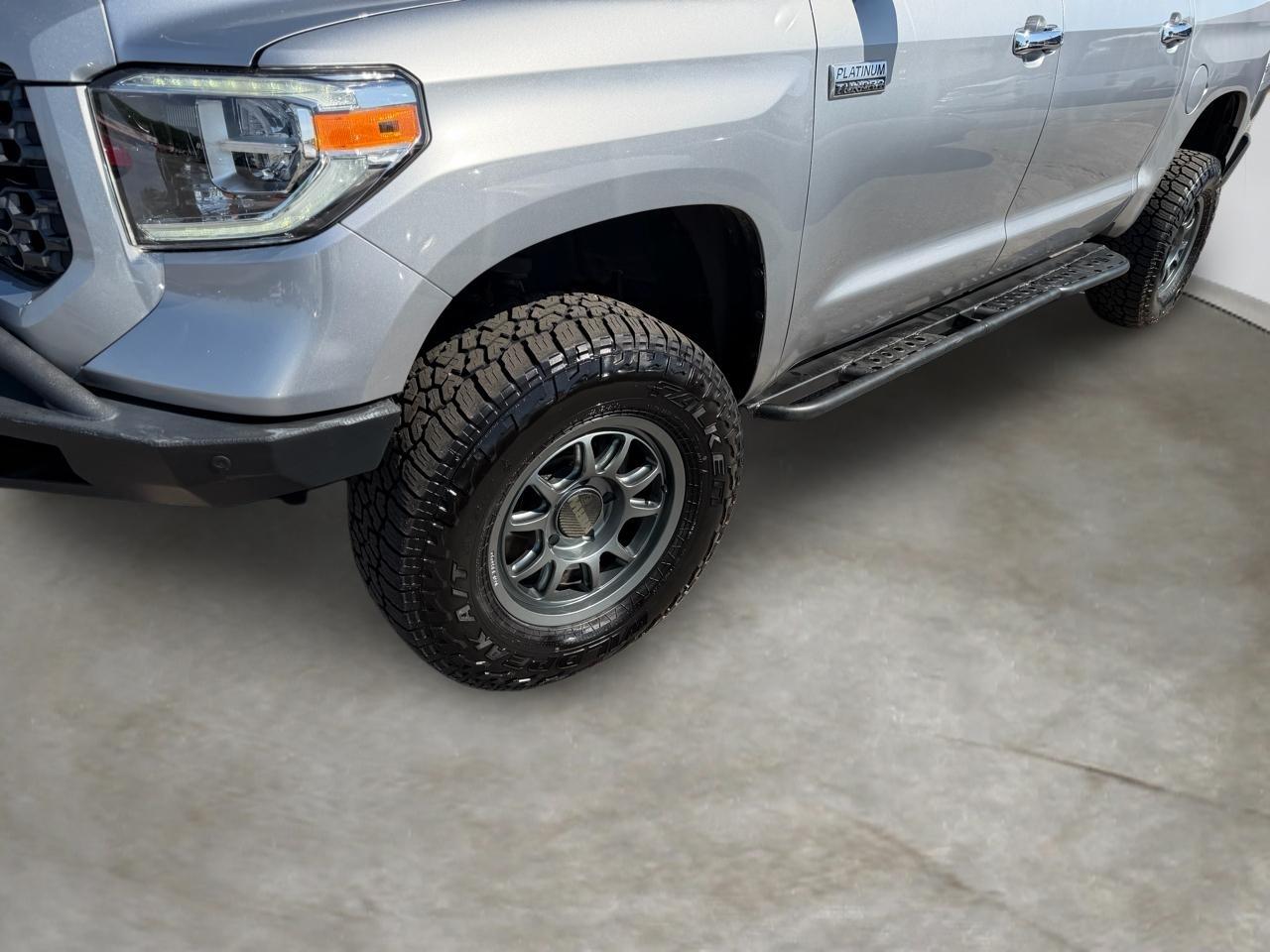 Toyota Tundra Platinum CrewMax 5.7L 4WD 2019