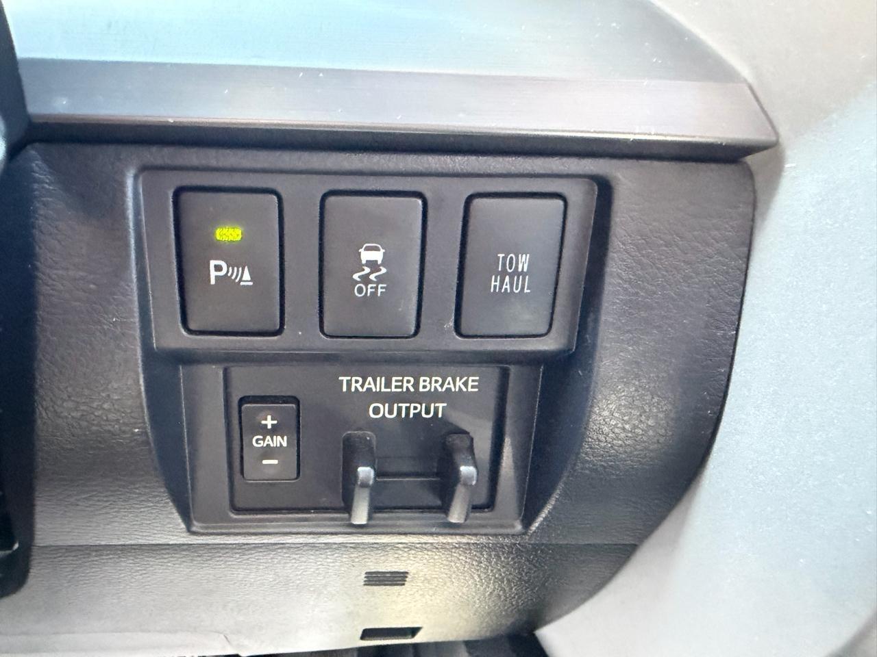 Toyota Tundra Platinum CrewMax 5.7L 4WD 2019