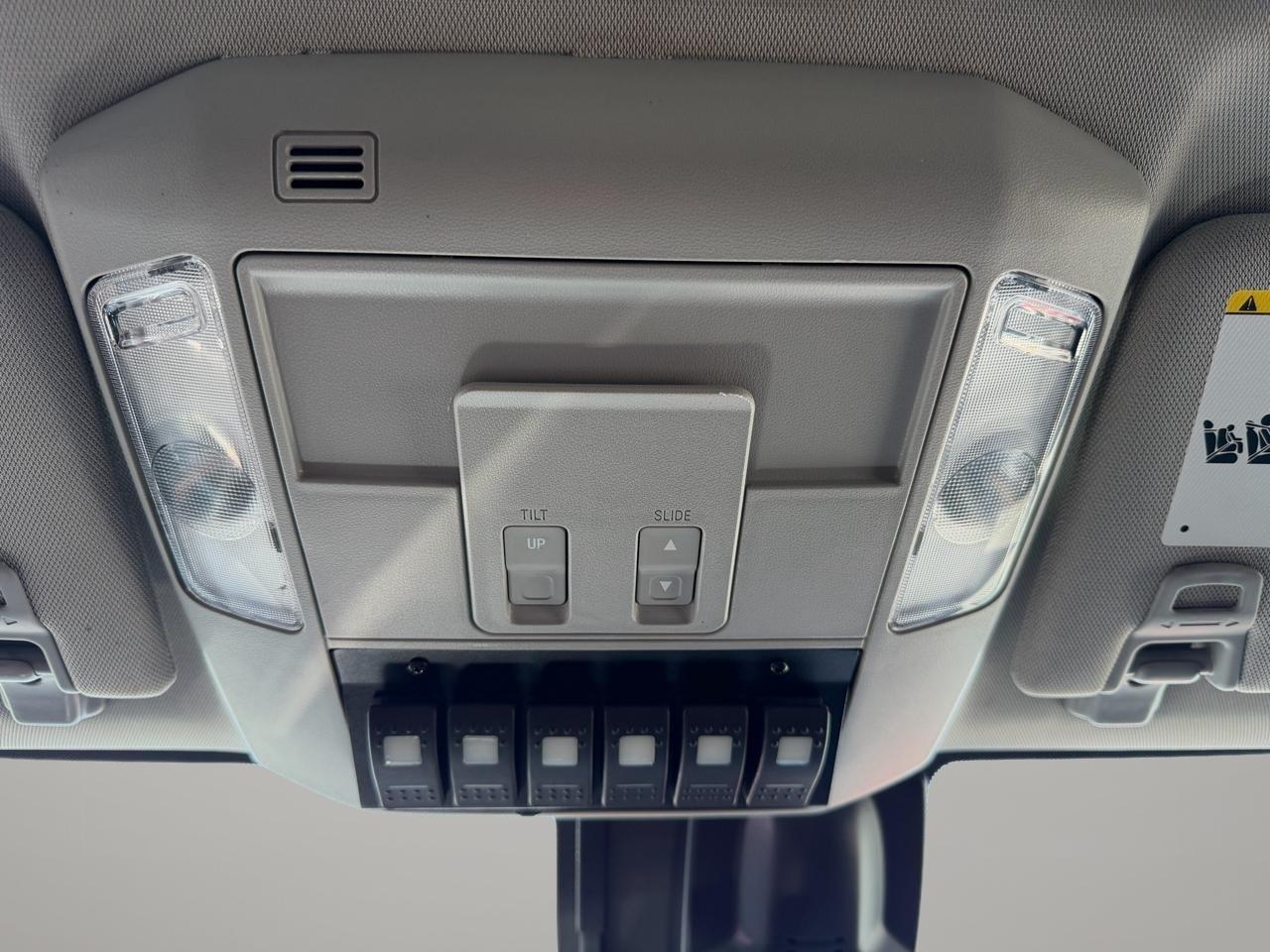 Toyota Tundra Platinum CrewMax 5.7L 4WD 2019