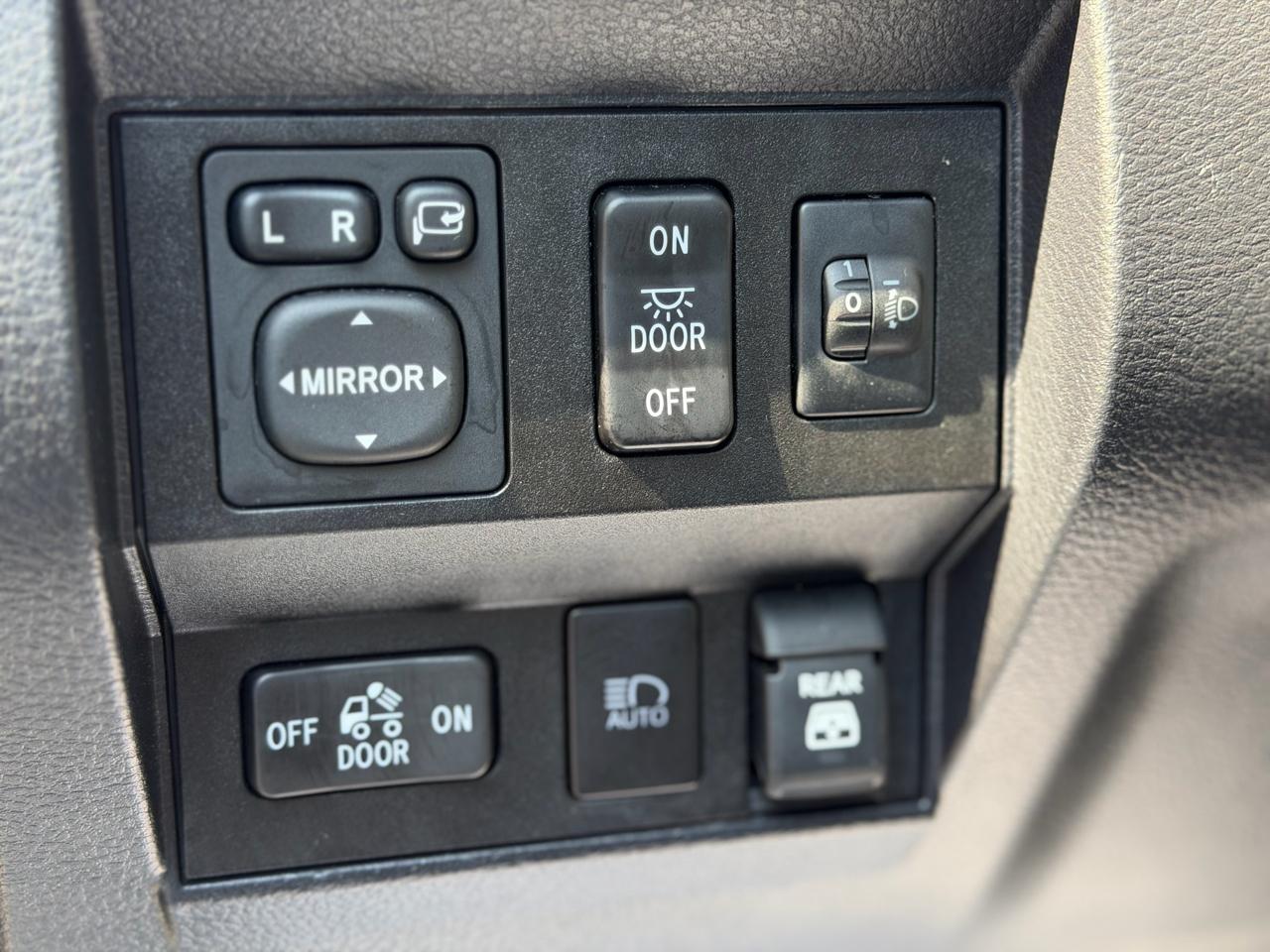 Toyota Tundra Platinum CrewMax 5.7L 4WD 2019