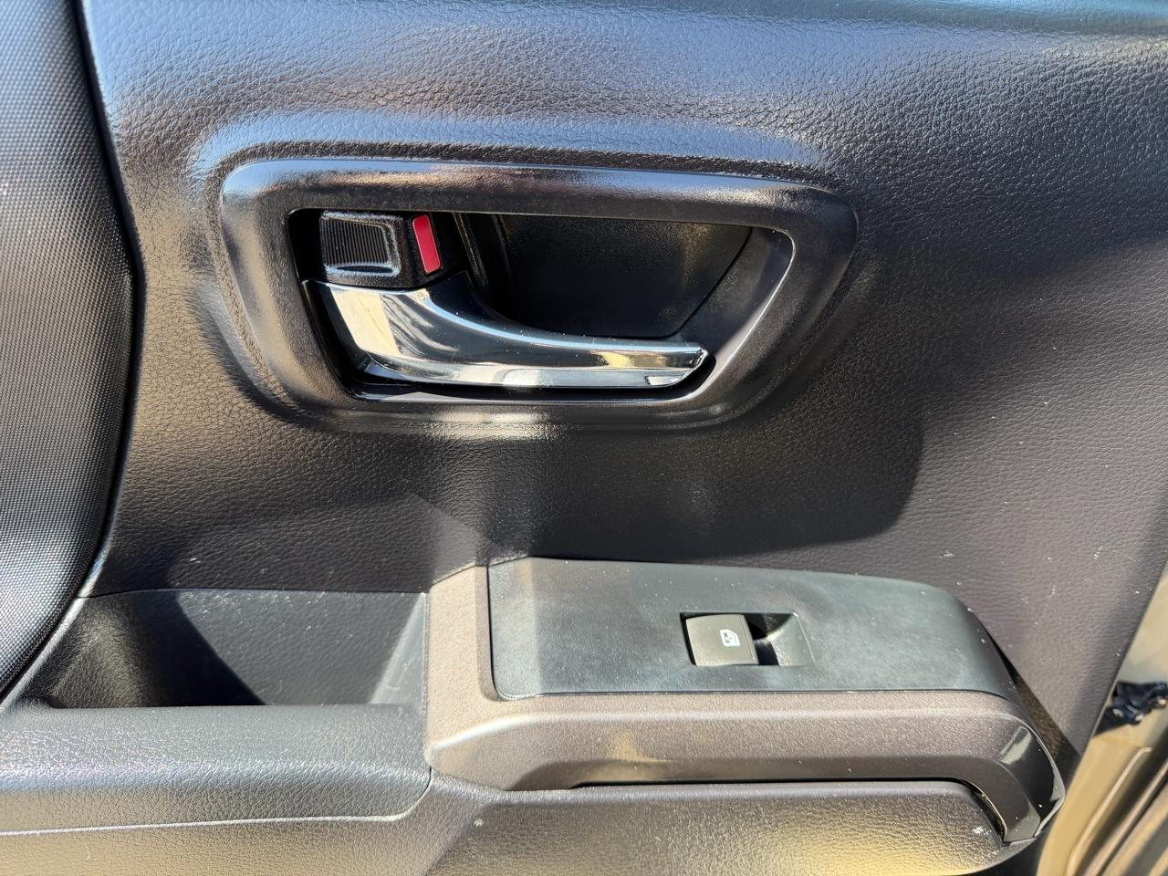 Toyota Tacoma 4WD Access Cab V6 AT TRD Sport (Natl) 2020