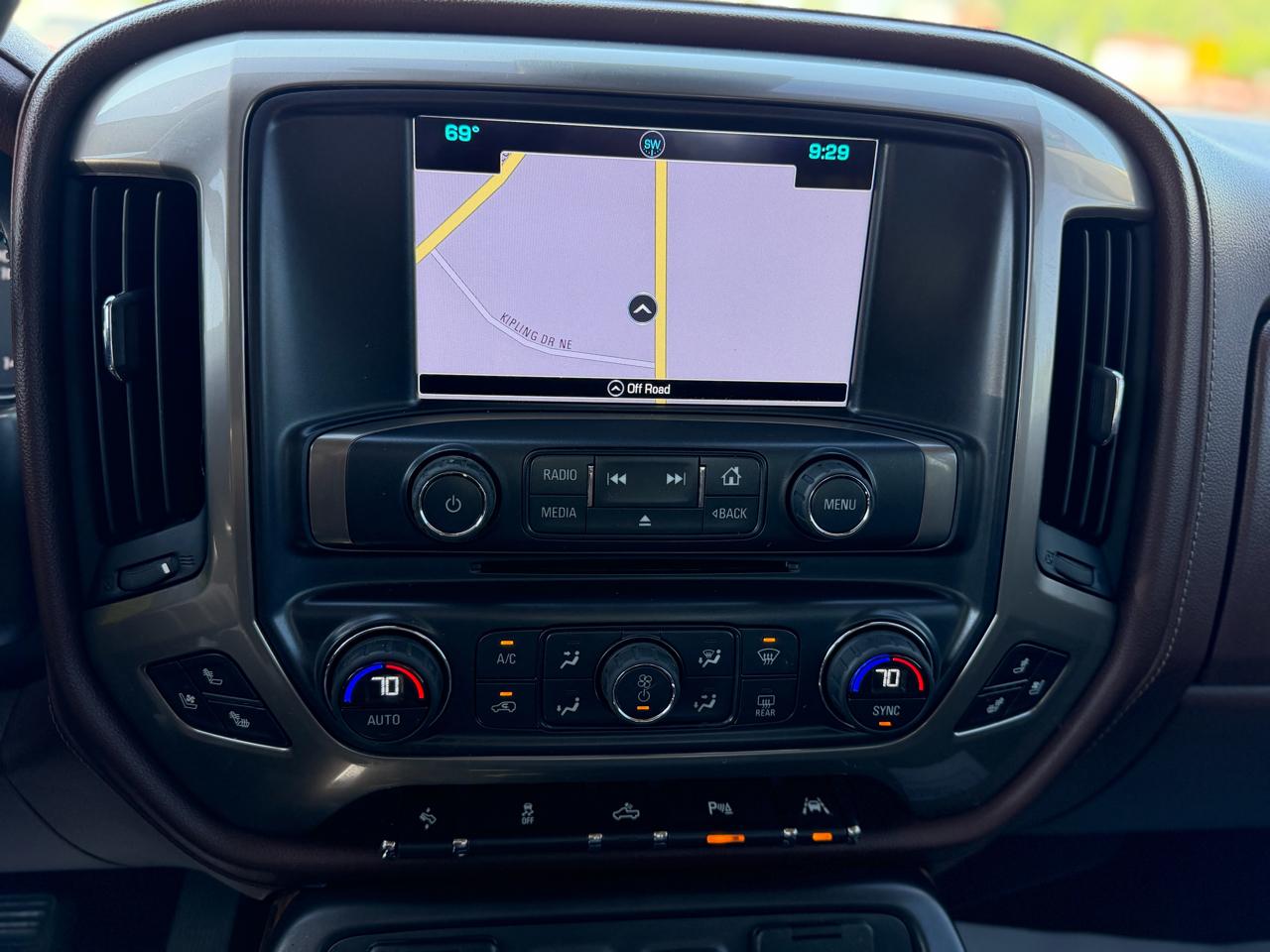 Chevrolet Silverado 1500 High Country Crew Cab 4WD 2017