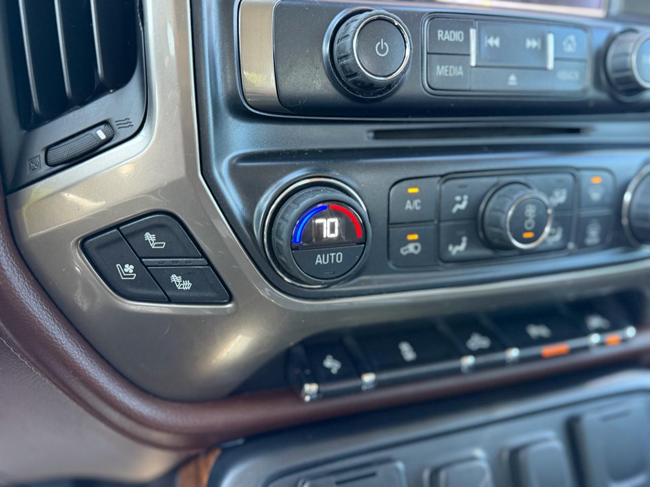 Chevrolet Silverado 1500 High Country Crew Cab 4WD 2017