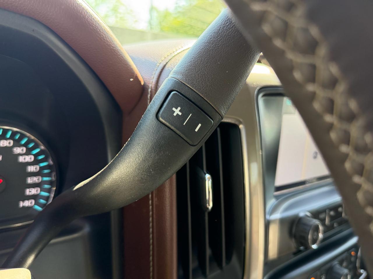 Chevrolet Silverado 1500 High Country Crew Cab 4WD 2017